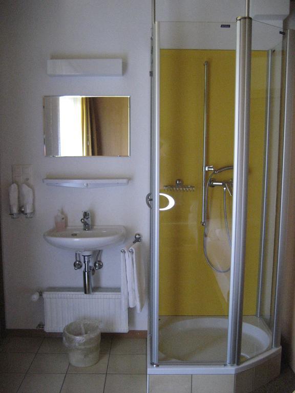 Hotel Garni Simplon Brigerbad Phòng bức ảnh